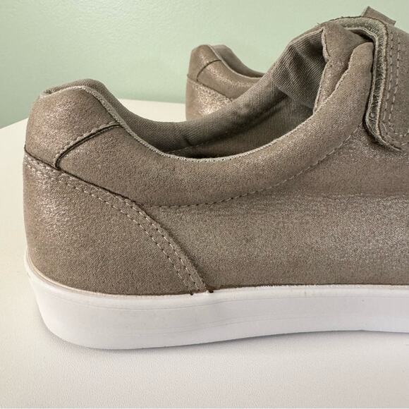 Evans Women's Metallic Tan Velcro Closure Sneaker Size 9.5 Extra Wide EE - Picture 3 of 11